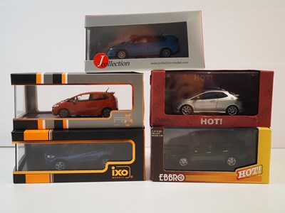 Lot 262 - A group of 1:43 scale boxed models by J...