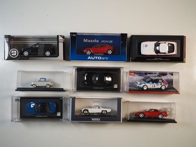 Lot 287 - A group of boxed and unboxed 1:43 scale models...