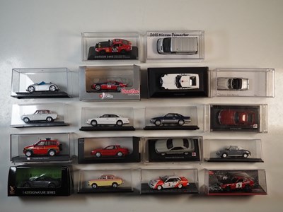 Lot 300 - A group of 1:43 scale boxed and unboxed model...