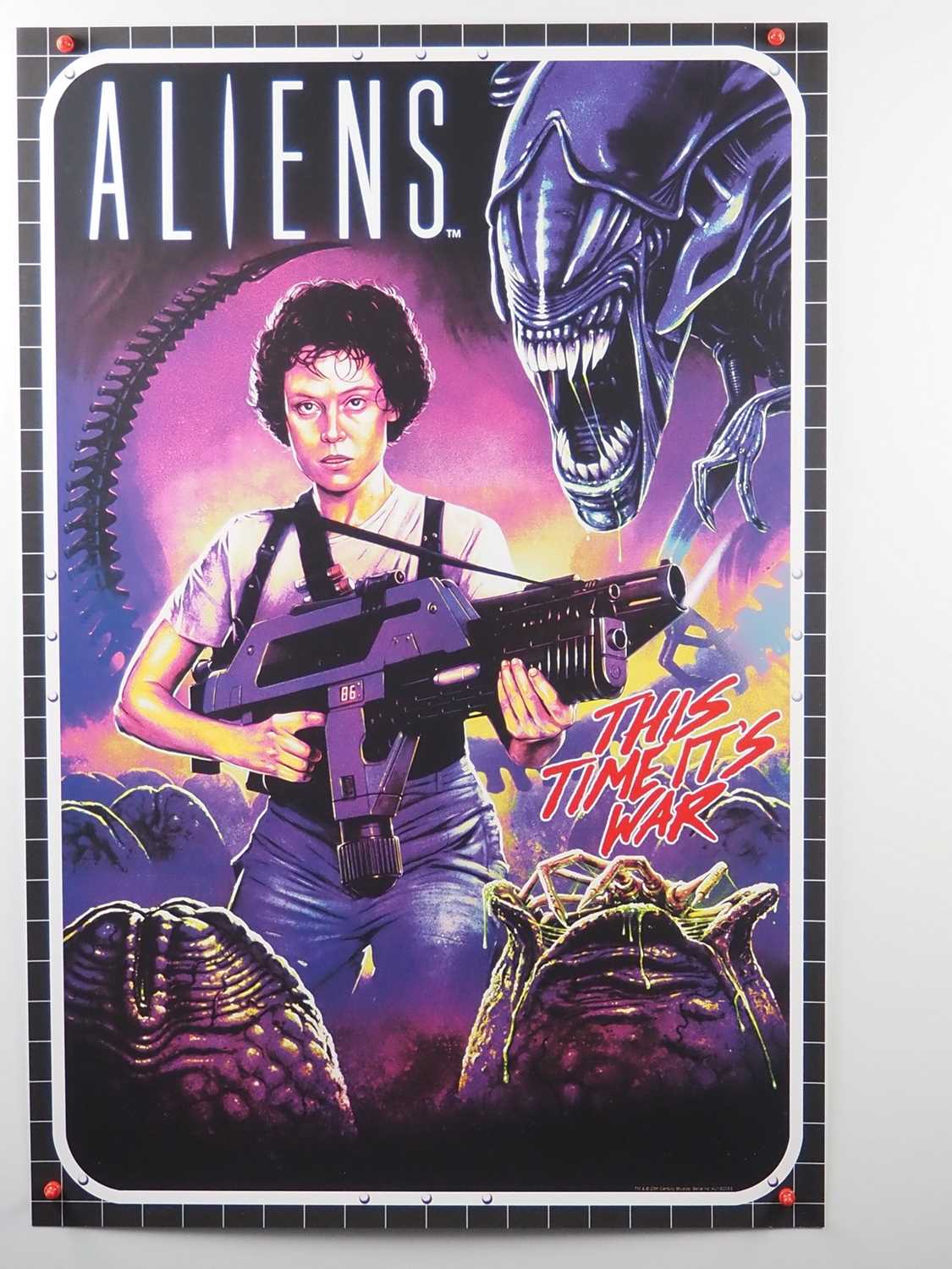 Lot 297 - ALIENS (1986) - An official licensed Tom...