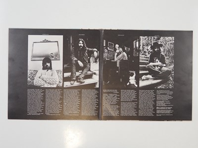 Lot 438 - THE BYRDS - (UNTITLED) (1970) vinyl LP...