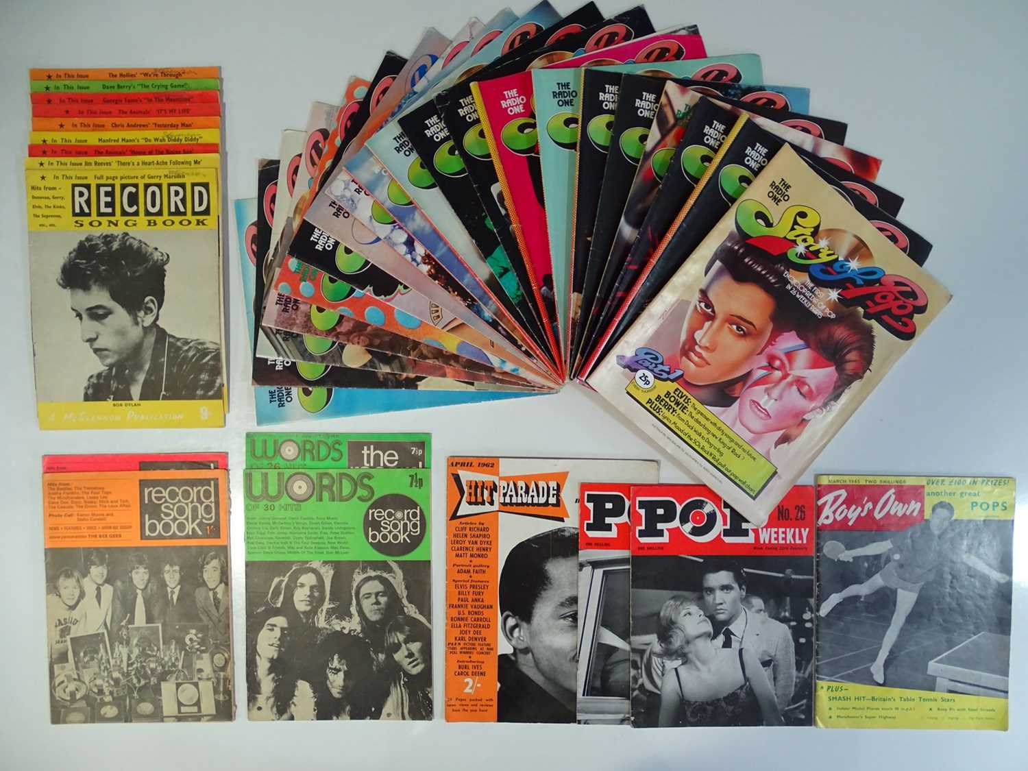 Lot 454 - A large group of music related magazines to...