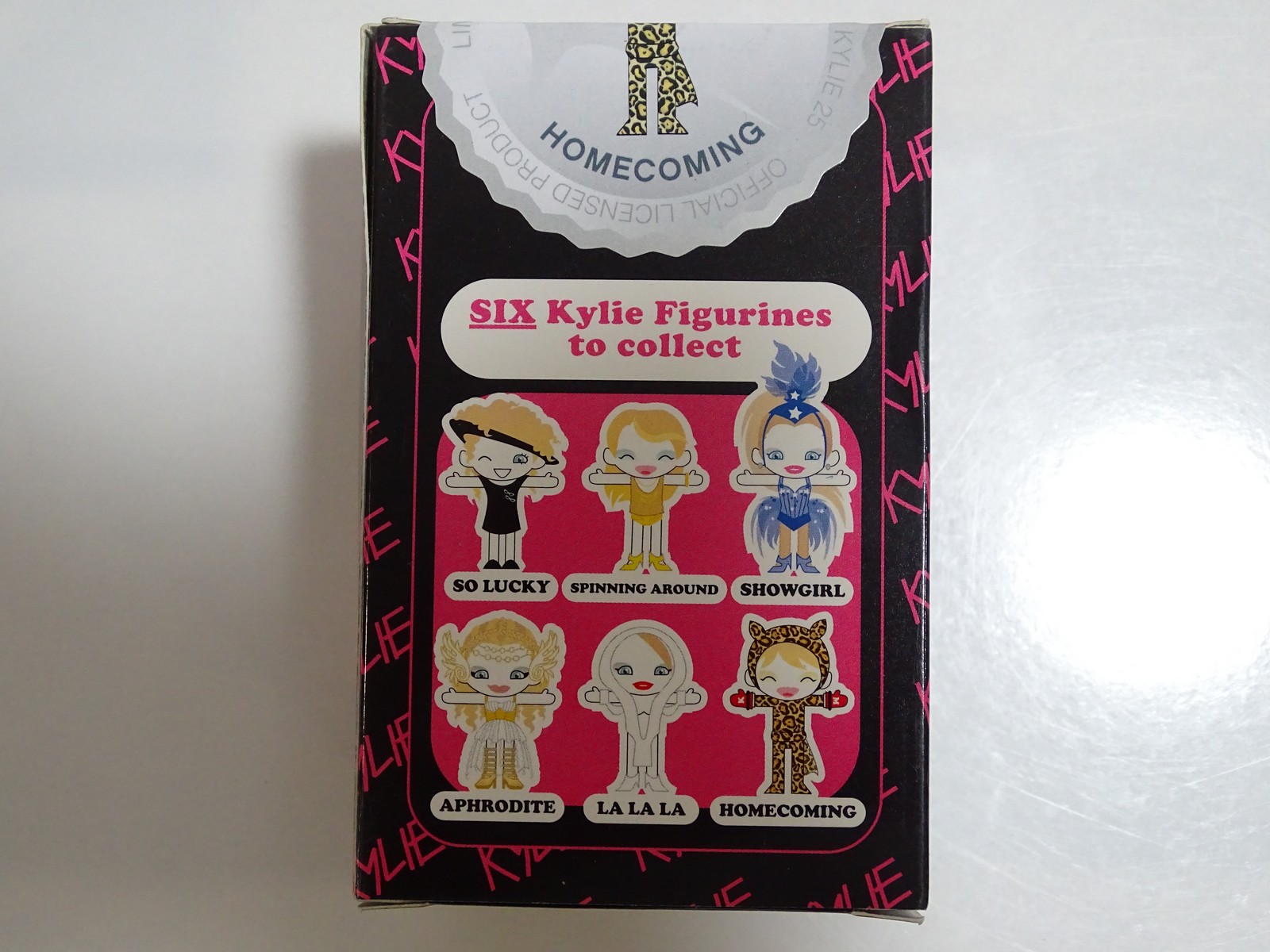 Lot 492 - KYLIE MINOGUE - 2 Poseable Figures
