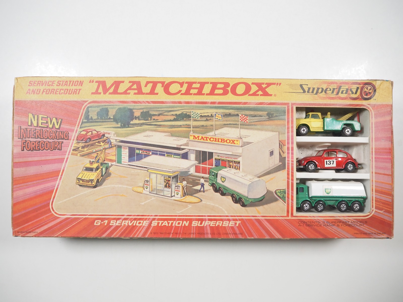 Lot 143 - A MATCHBOX G1 Service Station Superset,