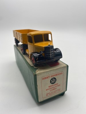 Lot 160 - A DINKY No 521 Bedford Articulated Lorry -...