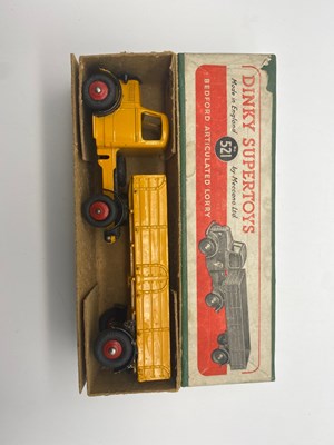 Lot 160 - A DINKY No 521 Bedford Articulated Lorry -...