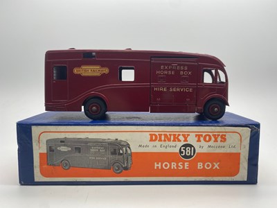 Lot 161 - A DINKY No 581 Horse Box "British Railways...