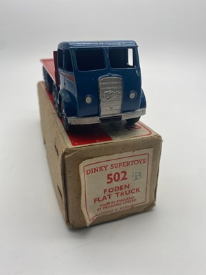Lot 163 - A DINKY No 502 Foden Flat Truck (Type 1 Cab)-...