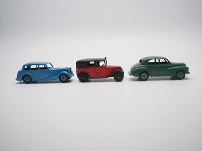 Lot 193 - A group of DINKY cars comprising a 140a (106)...