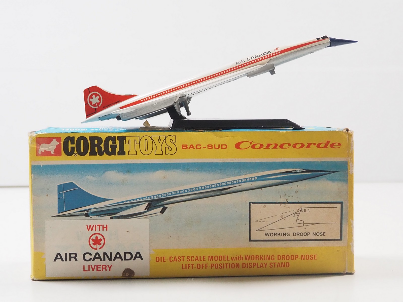 Concorde 英国製　corgitoys British Airways Concorde Corgi Showcase, Corgi CG-CS90636