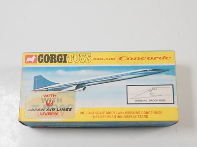 Lot 202 - A rare boxed CORGI Toys No 652 Japan Air Lines...