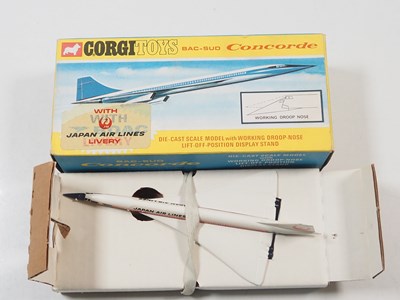 Lot 202 - A rare boxed CORGI Toys No 652 Japan Air Lines...