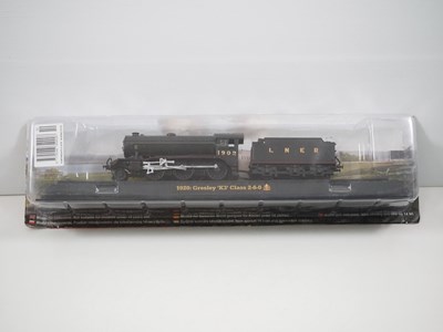 Lot 26 - A group of static 1:76 / 1:87 scale locomotive...