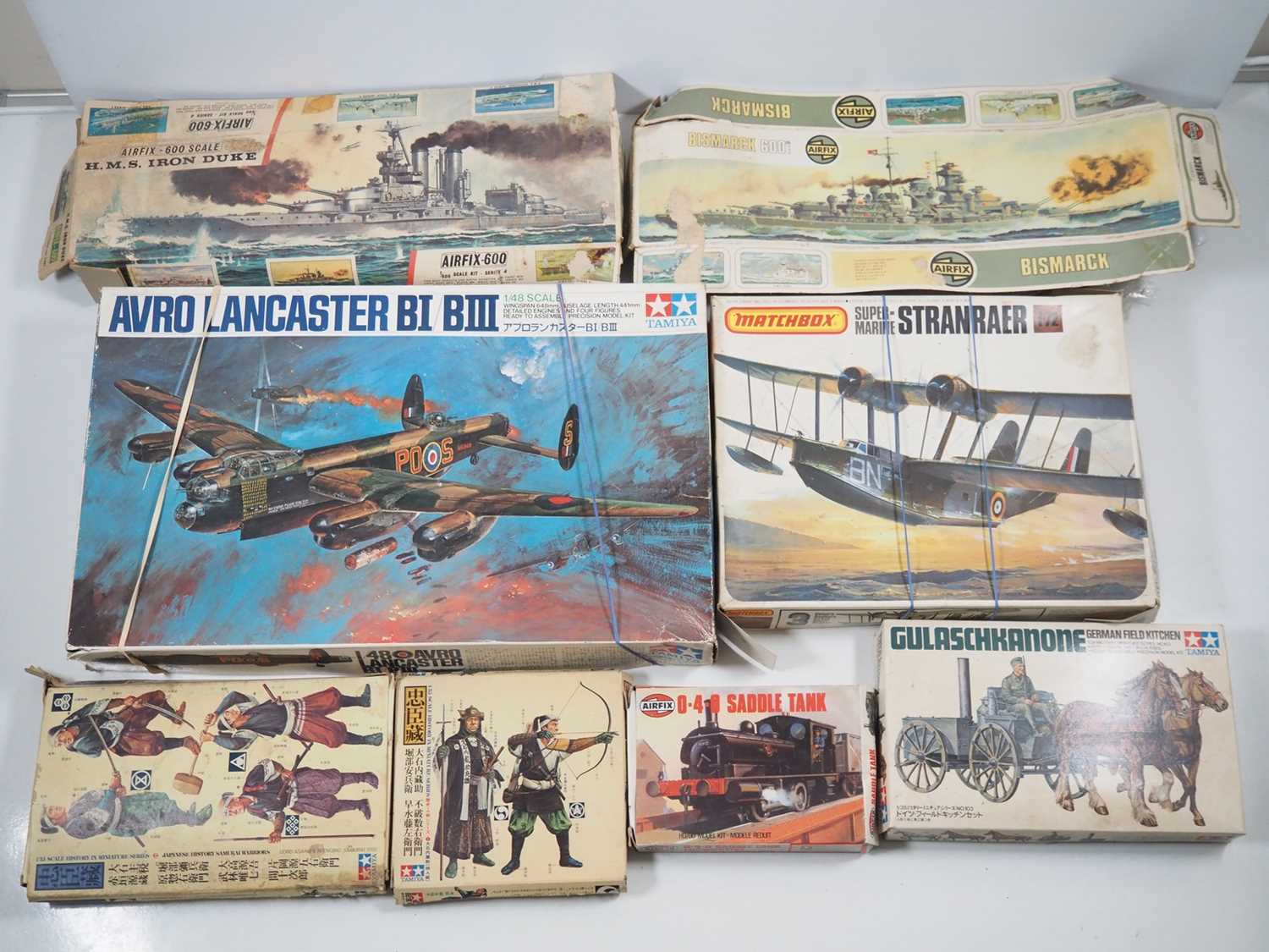 Lot 262 - A group of assorted kits to comprise of AIRFIX,...