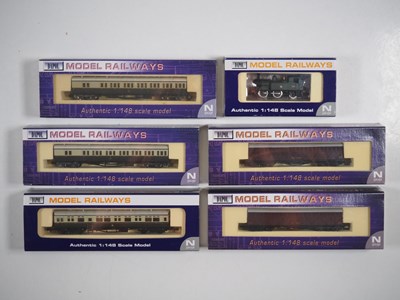 Lot 302 - A group of DAPOL N gauge rolling stock...