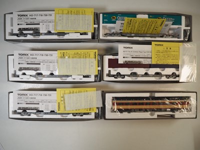 Lot 319 - A group of TOMIX HO gauge Japanese outline...