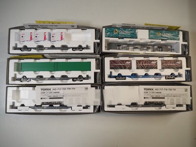 Lot 320 - A group of TOMIX HO gauge Japanese outline...