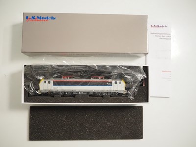 Lot 324 - An LS MODELS HO gauge Belgian outline Serie 18...