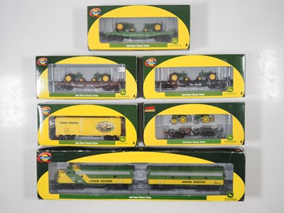 Lot 365 - A group of boxed HO gauge American outline...