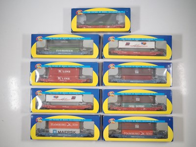 Lot 368 - A group of ATHEARN American outline HO gauge...