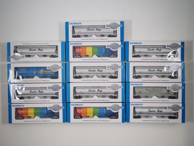 Lot 371 - A rake of BACHMANN Canadian outline HO gauge...