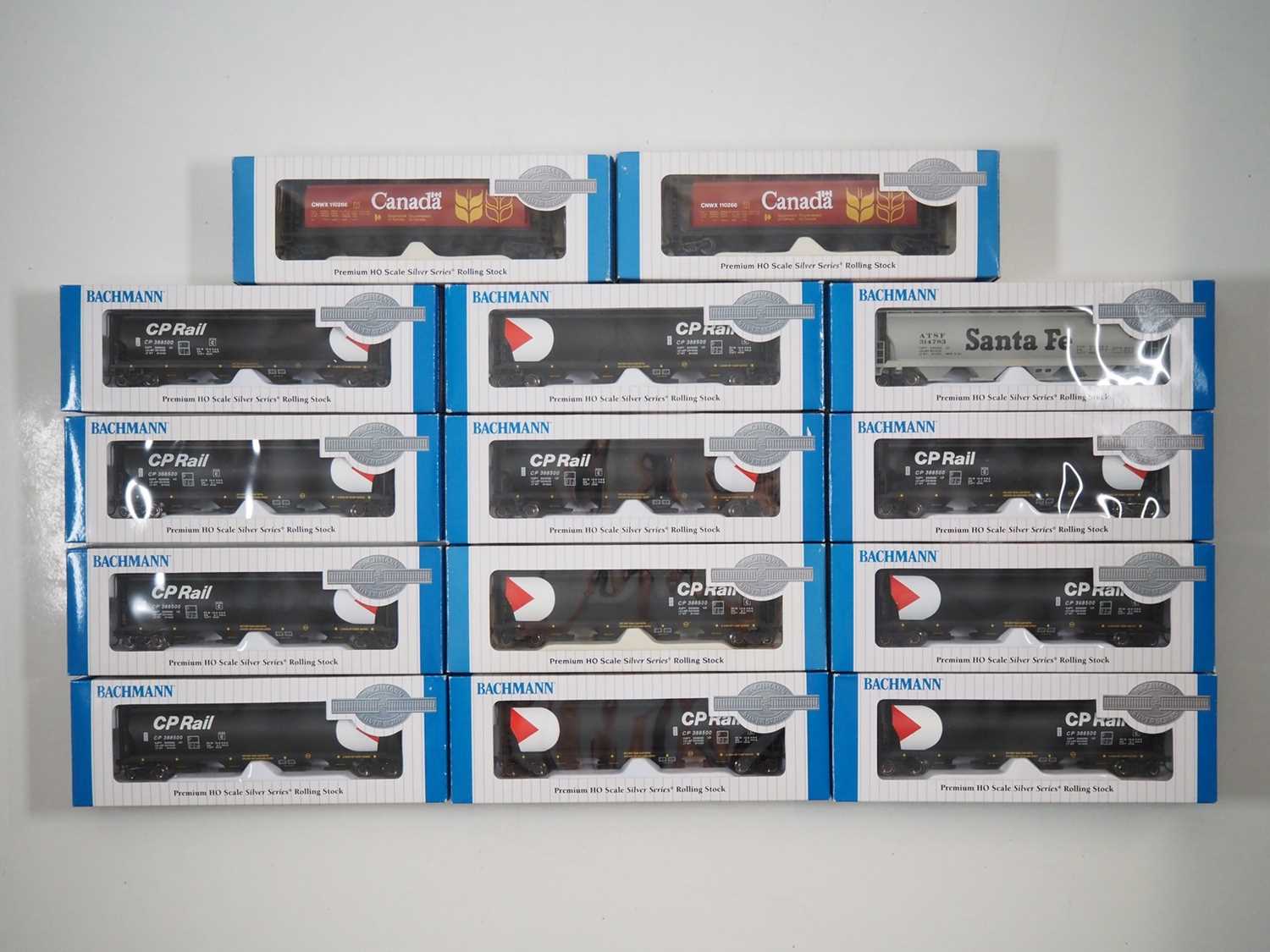 Lot 372 - A rake of BACHMANN Canadian outline HO gauge...