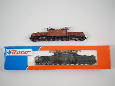 Lot 374 - A pair of ROCO Swiss outline HO gauge...