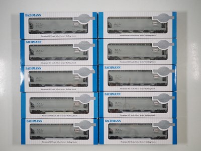 Lot 388 - A rake of BACHMANN American outline HO gauge...