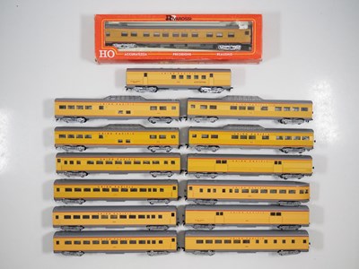 Lot 393 - A large rake of HO gauge American outline...