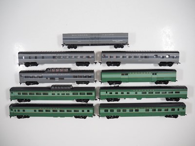 Lot 397 - A rake of HO gauge American outline passenger...