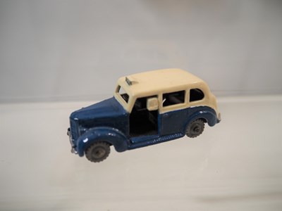 Lot 4 - A group of DUBLO DINKY cars comprising boxed...