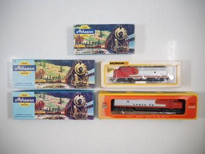 Lot 407 - A group of American outline HO gauge diesel...