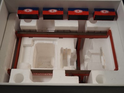 Lot 444 - A HELJAN 89001 OO gauge Container terminal kit,...