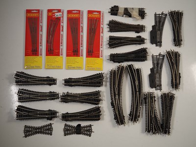 Lot 445 - A large quantity of HORNBY OO gauge points and...