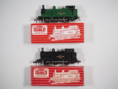 Lot 496 - A pair of HORNBY DUBLO 2-rail OO gauge R1...