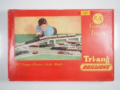 Lot 508 - A TRI-ANG OO gauge R3X Goods Train set with...