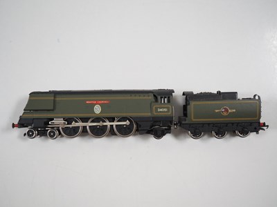 Lot 522 - A WRENN OO gauge W2265 Streamlined Bulleid...