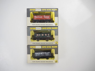 Lot 528 - A group of rarer issue WRENN OO gauge mineral...