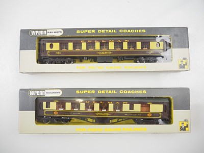 Lot 539 - A pair of WRENN OO gauge Pullman cars...