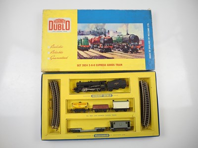 Lot 561 - A HORNBY DUBLO OO gauge 2024 2-rail Express...