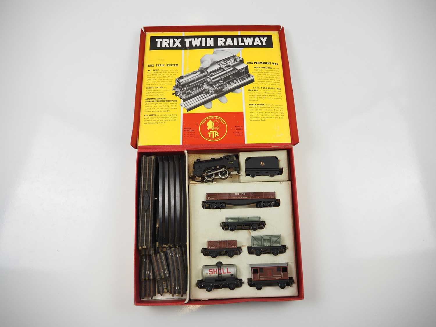 Trix Twin Railway TTR 627 Cattle Wagon - Vintage 1950s Trix Twin Railway TTR 627 Cattle Wagon - Vintage 1950s