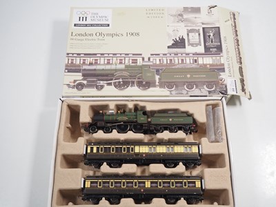 Lot 585 - A HORNBY R2980 OO gauge limited edition GWR...