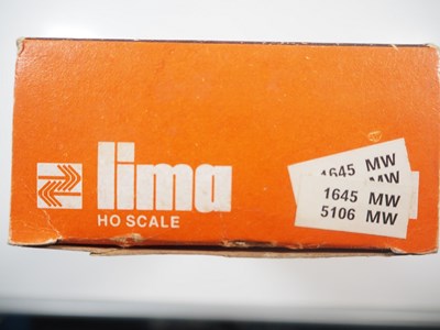 Lot 659 - A group of LIMA OO gauge diesel locomotives...