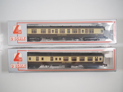 Lot 691 - A pair of LIMA O gauge Mark 1 coaches in Great...