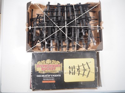 Lot 706 - A quantity of loose and boxed HORNBY live...