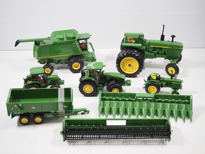 Lot 89 - A group of larger scale diecast and plastic...