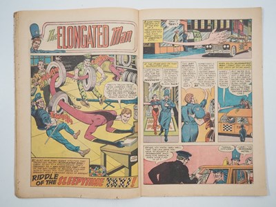 Lot 143 - DETECTIVE COMICS: BATMAN #359 - (1967 - DC -...