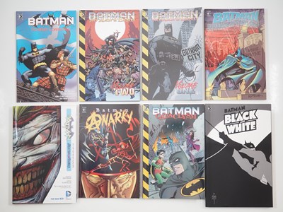 Lot 233 - BATMAN GRAPHIC NOVEL / TRADE PAPERBACK LOT (8...