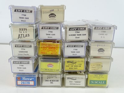 Lot 16 - A group of N Gauge American Outline freight...