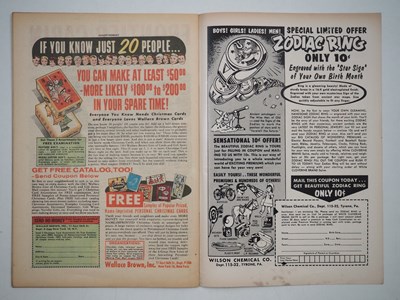 Lot 596 - SHOWCASE: THE ATOM #34 (1961 - DC) - The first...